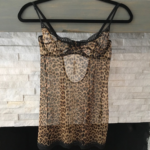 VICTORIAS SECRET LEOPARD CHEMISE SIZE MEDIUM - Picture 2 of 8